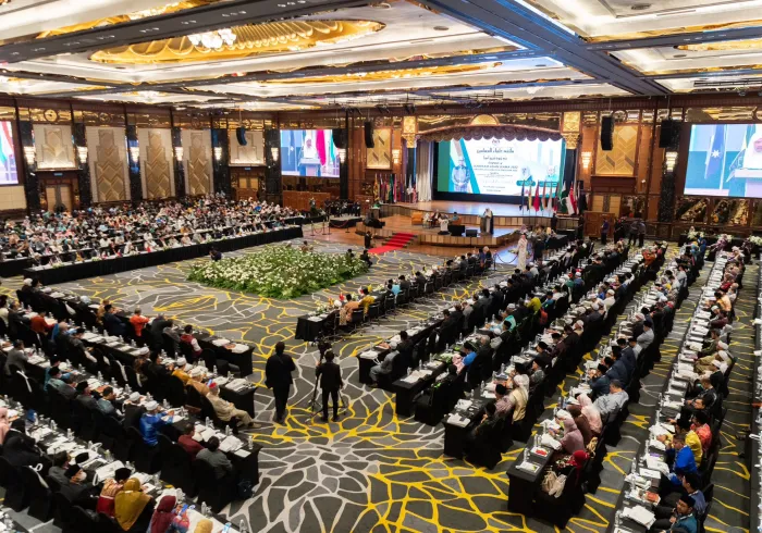 سیکرٹری جنرل شیخ ڈاکٹر محمد العیسی : میثاق مکہ مکرمہ کو غیر مسلم رہنماؤں کی جانب سے بھی  قدر کی نگاہ سے دیکھاگیاہے، کیونکہ یہ  دور جدید کےمتعدد مذہبی اور فکری مسائل میں روشن خیال اسلامی نقطۂ نظر کی نمائندگی  اور عصر حاضر کے بحرانوں کا فیصلہ کن حل پیش کرتاہے۔