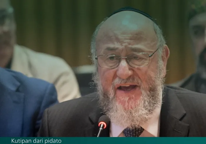 Kutipan dari pidato Yang Mulia Tn. Ephraim Yitzchak Mirvis, Kepala Rabi Inggris dan Negara Persemakmuran, pada peluncuran inisiatif "Membangun Jembatan Pemahaman & Perdamaian antara Timur & Barat", dari Markas Besar PBB di New York: