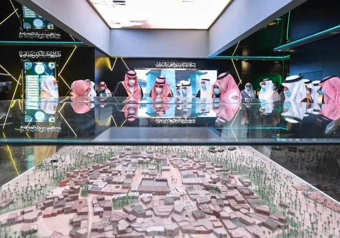 À Médine, dernièrement , la LIM a inauguré le Musée International de la Biographie du Prophète et de la Civilisation Islamique. L'exposition présente plus de 500 artéfacts de l’époque du Prophète.(PSL).