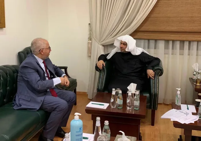 Mohammad Alissa a accueilli M.Mohamed Bechari, Secrétaire général du WMuslimCC au siège de la LIM à Riyadh .