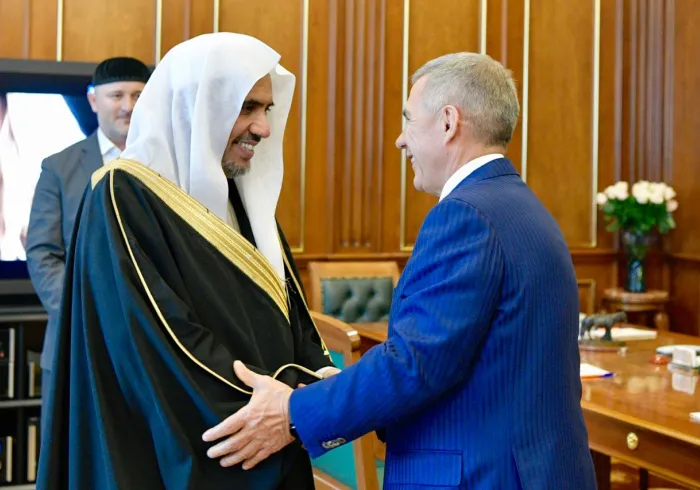 شیخ ڈاکٹر محمد العیسی سے ملاقات میں جمہوریہ تاتارستان کے صدر نے رابطہ عالم اسلامی کی مذہبی اورنسلی ہم آہنگی کےفروغ کی عالمی کوششوں کی تعریف کی 