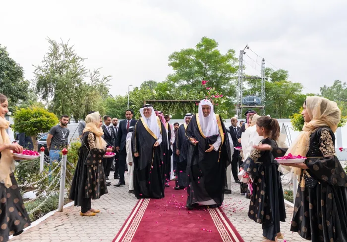 Cheikh Alissa inaugure la campagne d’aide. de la LIM à Islamabad pour le secours du peuple pakistanais 