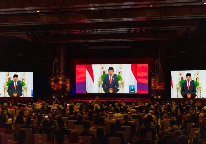 انڈونیشیا کے صدر محترم R20 اجلاس  کے افتتاح کے موقع پر:  R20 سمٹ کے موقع پر آپ کی شرکت  ہمارے لئے باعث فخر ہے