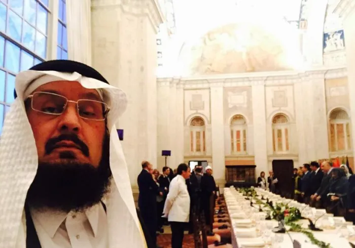 ‏سعادة مدير مكتب الرابطة بروما د.عبدالعزيز سرحان ملبياً دعوة وزير الخارجية الإيطالي للرابطة مع سفراء الدول الإسلامية لتناول طعام الإفطار