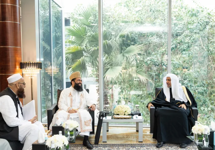 سیکرٹری جنرل عزت مآب شیخ ڈاکٹر محمد العیسی نے اپنے ریاض دفتر میں امام وخطیب بادشاہی مسجد