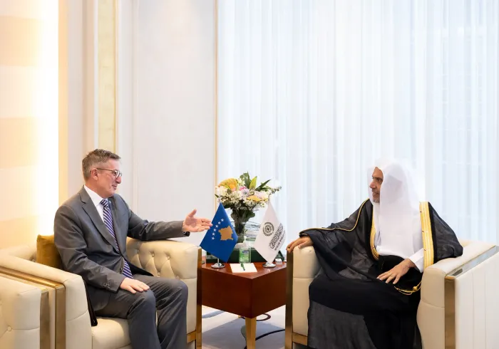 Yang Mulia Sekretaris Jenderal LMD, Ketua Organisasi Ulama Muslim, Syekh Dr. Mohammed Alissa , bertemu dengan Yang Mulia Duta Besar Republik Kosovo untuk Kerajaan Arab Saudi