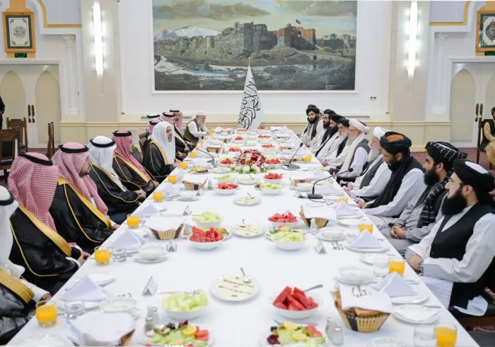 En présence de hauts dignitaires religieux afghans, dans le cadre d’un dialogue large et fructueux au cours duquel le rôle central de la Ligue ainsi que la grande confiance qu’elle inspire ont été soulignés :