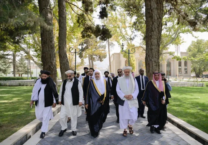 Dalam rangka menyambut kunjungan resmi pertama Liga Muslim Dunia ke "Kabul"  Wakil Perdana Menteri Afghanistan mengadakan acara makan siang resmi dalam rangka menyambut kunjungan Yang Mulia Sekretaris Jenderal Liga Muslim Dunia