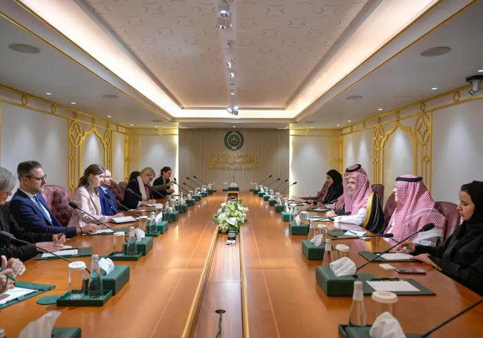 El Secretario General de la Liga del Mundo Islámico, Presidente del Consejo de Ulemas, el Sheij Mohammed Alissa recibió en Riad a una delegación de destacados intelectuales alemanes que representan diversos centros de investigación y reflexión.