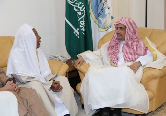 MWL SG receives Sheik Tahir, Comoros Mufti & accompanying delegation in presence of Comoros Ambassador to Saudi Arabia