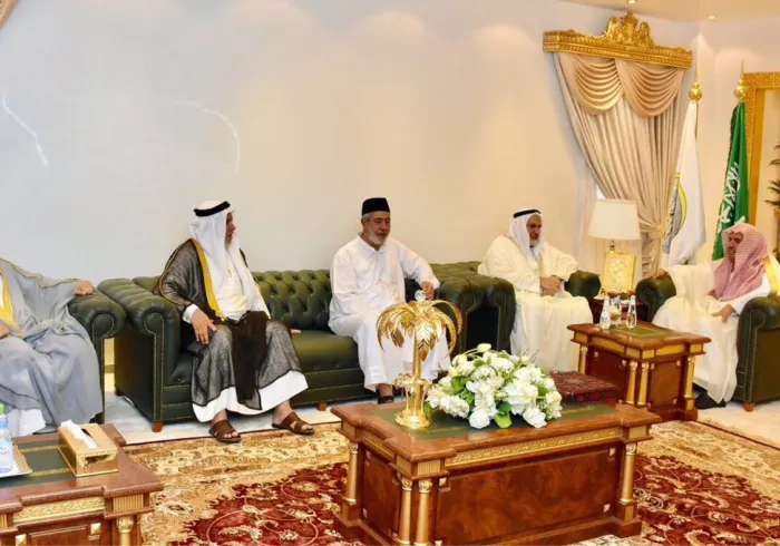 Le SG rencontrant à la Mecque les membres de la Haute Commission du Conseil de Jurisprudence Irakien