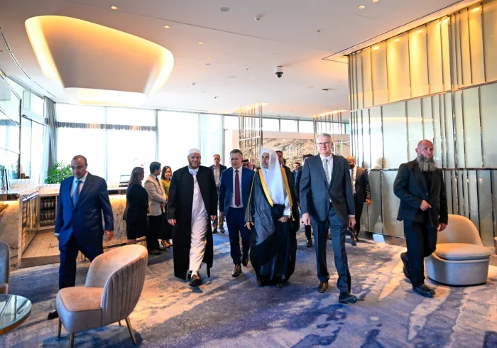 À l’occasion de la visite du Secrétaire général, Président de l’Organisation des savants musulmans, cheikh Mohammed Al-Issa, le Conseil national des imams australiens, a offert un déjeuner