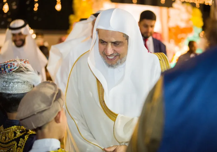 Foto de la celebración del Sheij Mohammed Al-Issa, SG de la LMI, en la festividad del Aid El Fitr en el orfanato Ali bin Abi Talib en Pakistán, que cuenta con cerca de 4600 huérfanos: