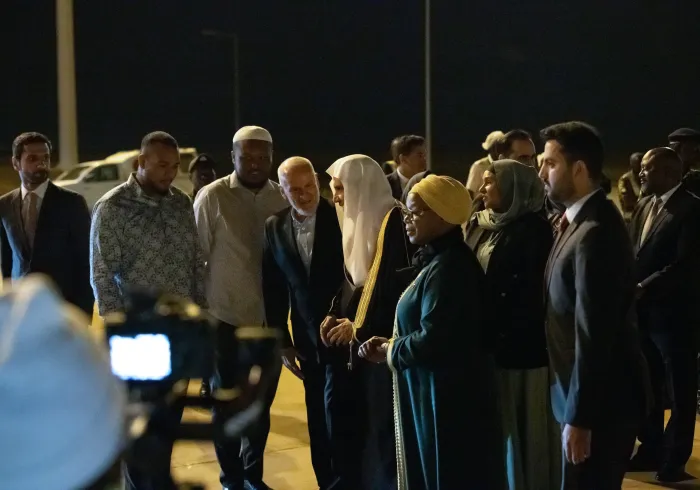 El Secretario General, Presidente de la Comisión de Ulemas, el Sheij Mohammed Al-Issa, llegó hoy a la República de Malawi al frente de una delegación de la #LigadelMundoIslamico en el marco de una gira por África Austral