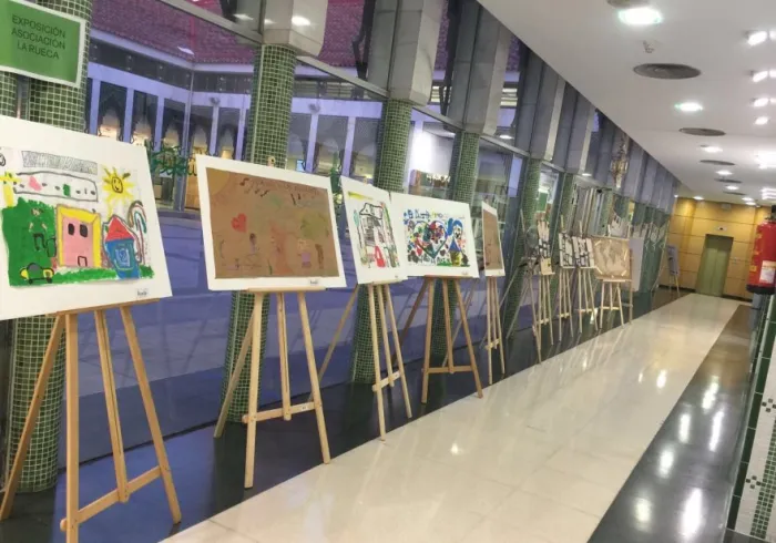 ‏في إطار تعاون المركز الثقافي الإسلامي بمدريد مع المؤسسات والهيئات الإسبانية نظم المركز مع بلدية مدريد يوماً مفتوحاً بمناسبة اليوم العالمي للمهاجر