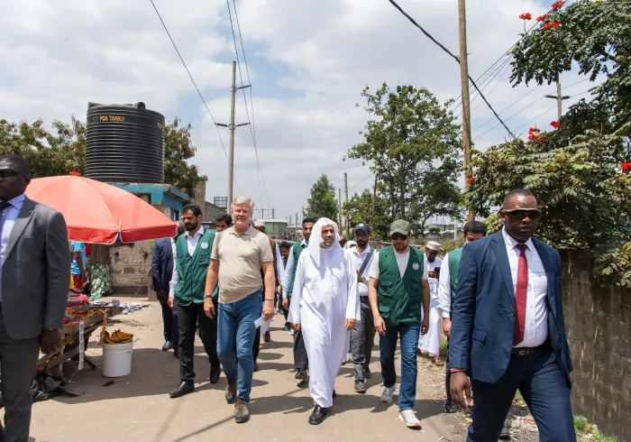 سیکرٹری جنرل رابطہ اور چیئرمین مسلم علماء کونسل عزت مآب شیخ ڈاکٹر محمد العيسى کے جنوبی افریقہ کے ”حالیہ دورے“ میں غریب بستیوں میں مربوط صحت، تعلیم اور ترقیاتی منصوبے کا آغاز اور مستحق بیواؤں کو مکانات فراہم کئے گئے۔