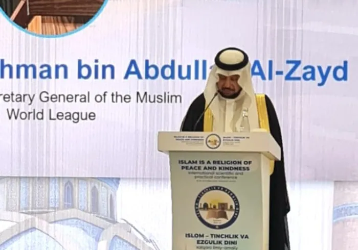 به نیابت از جناب دبیرکل و رئیس انجمن علمای مسلمان، آقای دکتر شیخ محمد العیسی،آقای دکتر عبدالرحمن الزید، معاون دبیرکل، به عنوان نماینده سازمان همبستگی جهان اسلام در کنفرانس علمی بین‌المللی با عنوان “اسلام.. دین صلح و خیر”