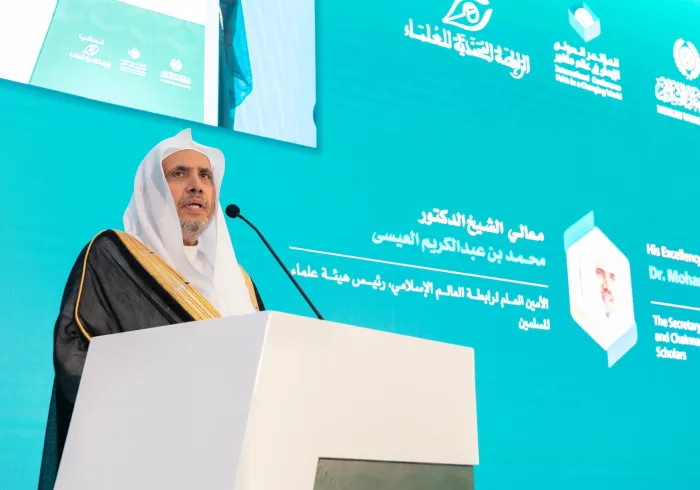 La centralité de la religion dans la formation et le développement des civilisations, son rôle dans la structuration des idéologies des sociétés, sa capacité à faire face aux problèmes et à les résoudre.