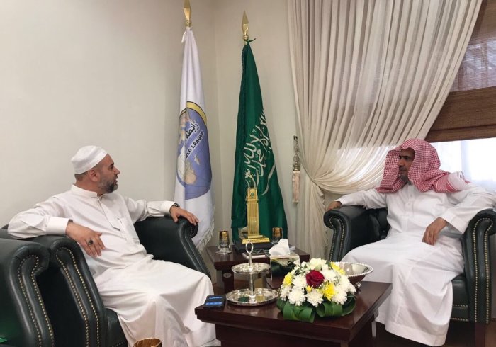 HE the Secretary General met this afternoon His Eminence Sheikh Sufyan Mohajiri Zayyan, President of the European Islamic Organization.