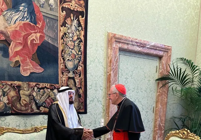 Tras haber participado en los funerales, y en vista de la consideración de la Liga en el mundo islámico y de sus relaciones privilegiadas con el Vaticano: