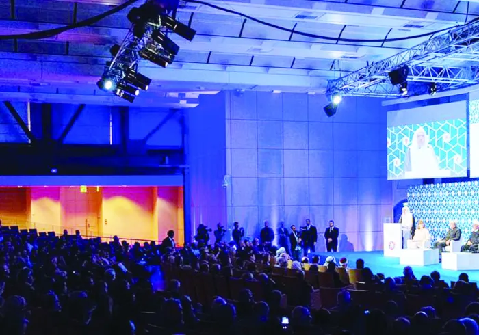 مؤتمر السلام والتضامن خلال انطلاقته