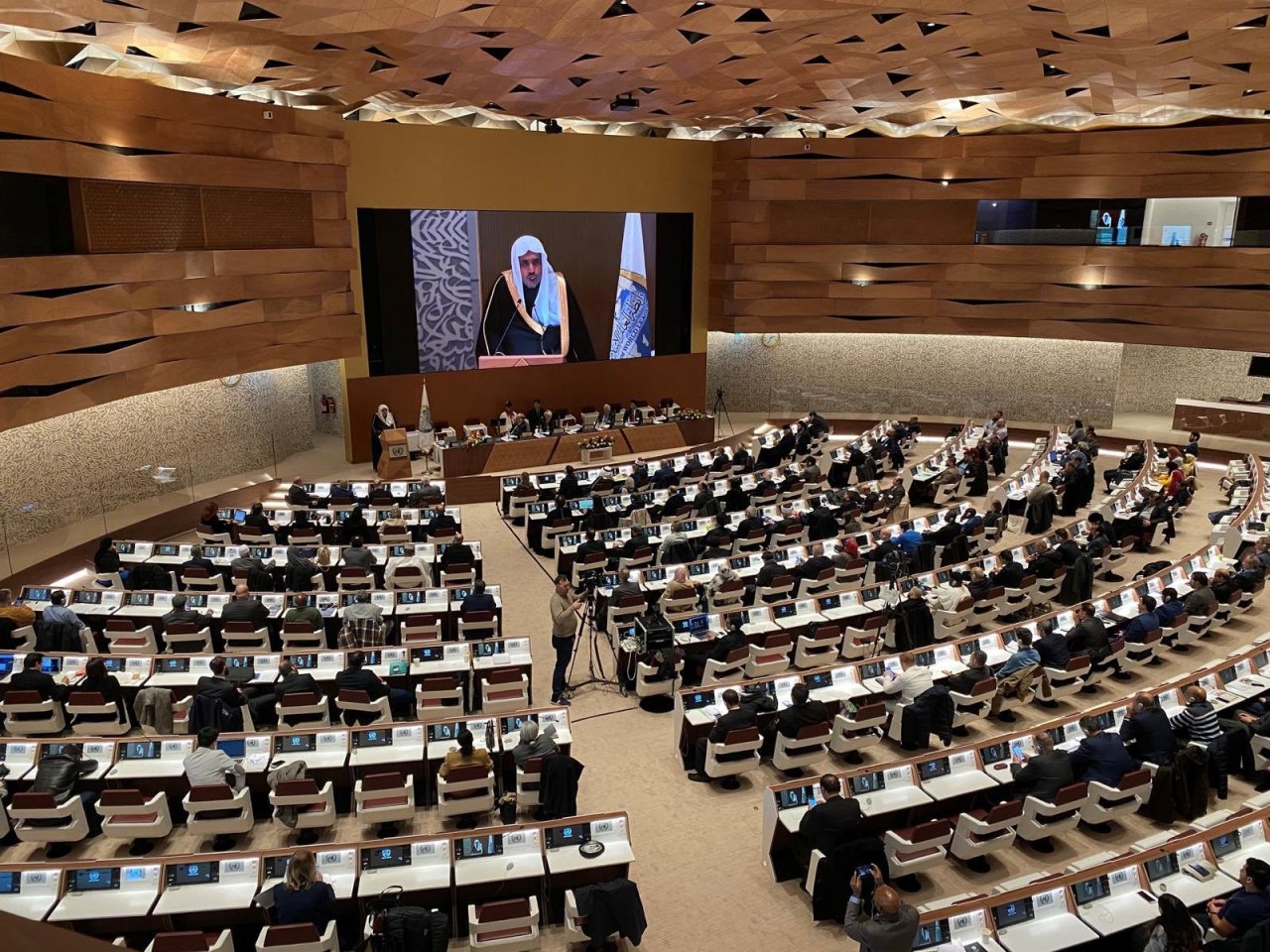 Mohammad Alissa remercie tous les participants pour leurs perspectives sur un sujet important. « Que l'Extrémisme soit de nature religieuse ou non, nous devons le désamorcer , afin que les Jeunes deviennent des administrateurs responsables de la Société.
