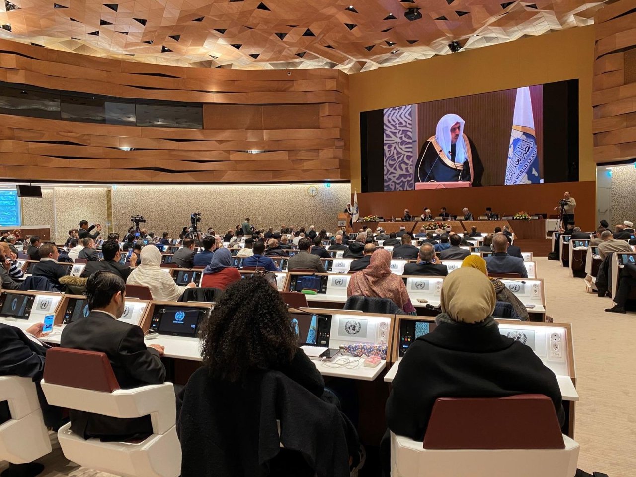 Mohammad Alissa remercie tous les participants pour leurs perspectives sur un sujet important. « Que l'Extrémisme soit de nature religieuse ou non, nous devons le désamorcer , afin que les Jeunes deviennent des administrateurs responsables de la Société.