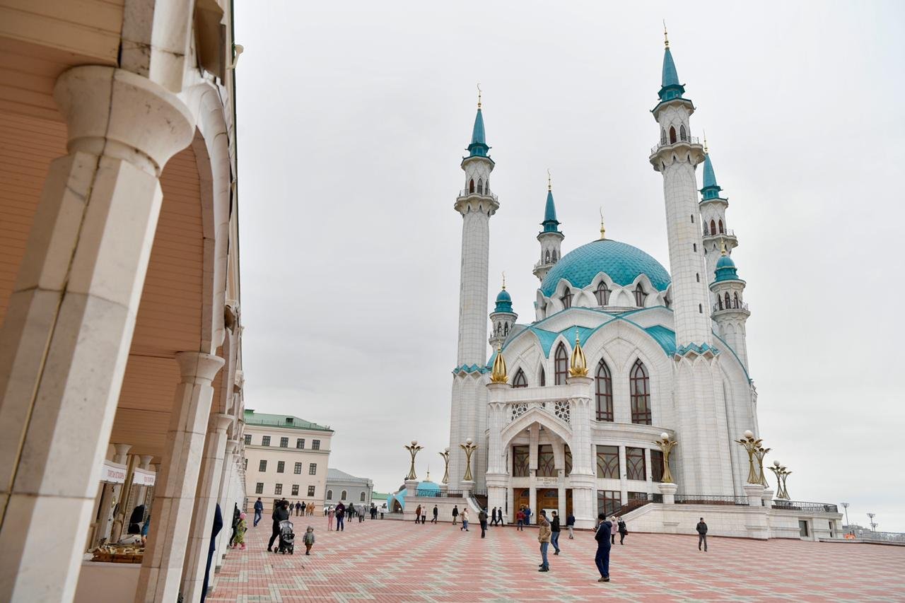د.العيسى خطيباً في الجامع الكبير بقازان: وعي المسلم يهزم &quot;بروبقاندا&quot; التطرف