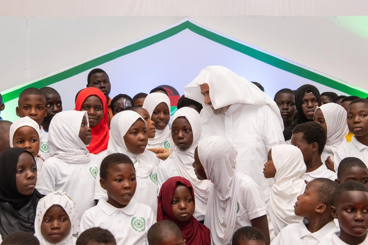 En hommage aux 6000 orphelins pris en charge par la Ligue, la Ligueislamiquemondiale a célébré ses programmes destinés aux orphelins en République du Malawi