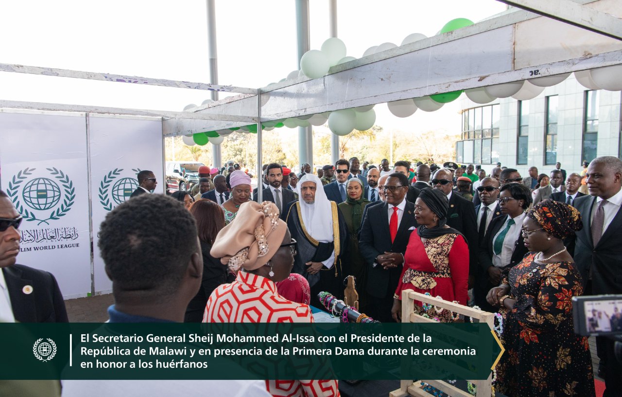 En homenaje a los 6000 huérfanos atendidos por la Liga, la Liga del Mundo Islámico celebró sus programas para huérfanos en la República de Malawi