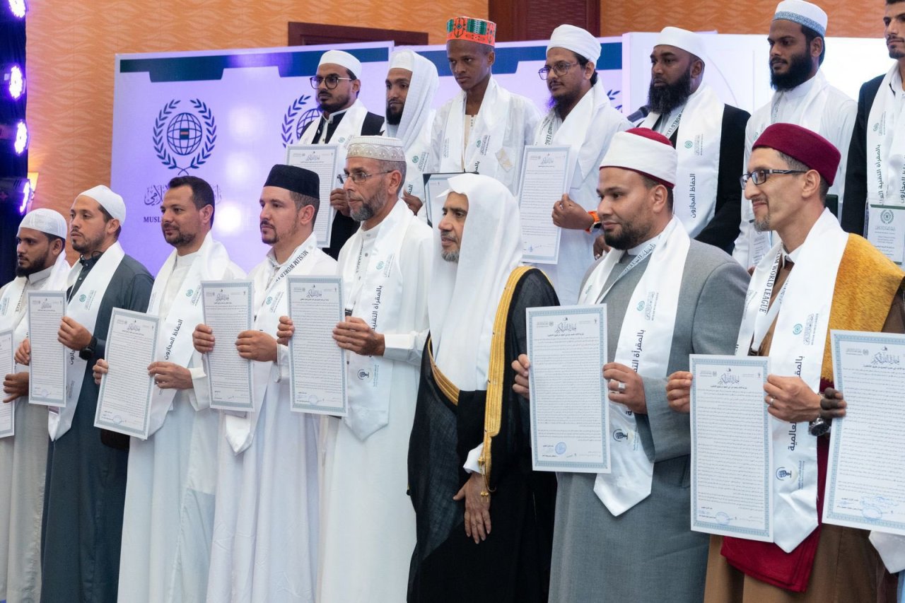 شناساندن دین اسلام، نمایاندن ارزش‌های متعالی و مهربانانه‌اش، و نهادینه‌سازی مفاهیم میانه‌روی و اعتدال