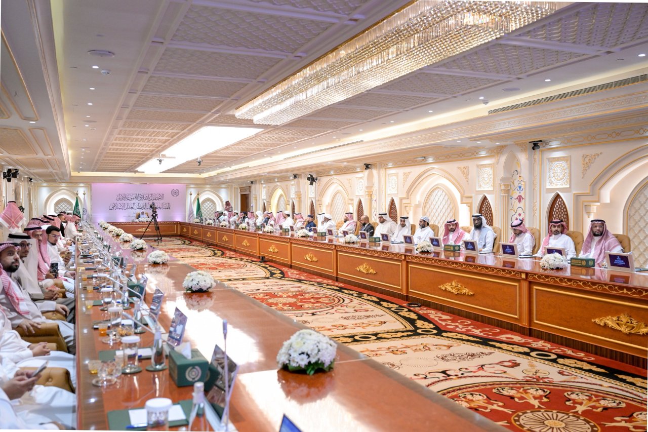 Pada hari ini dari Makkah Al-Mukarramah: Yang Mulia Sekretaris Jenderal LMD, Syekh Dr. Mohammed Alissa    telah meluncurkan &quot;Koleksi Pertama Rekaman Mushaf Murattal Liga Muslim Dunia&quot;, yang akan tersedia untuk diunduh secara gratis