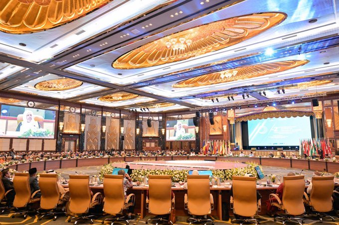 Isu Palestina.. adalah isu sentral dalam hati sanubari bangsa Arab dan Islam, serta hati setiap bangsa di dunia yang mencintai keadilan dan perdamaian