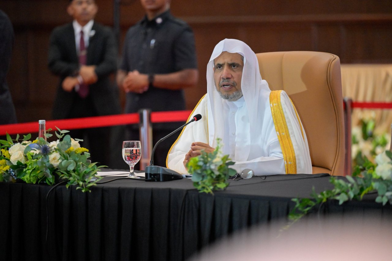 &quot;Majelis Ulama ASEAN&quot; di bawah naungan Liga Muslim Dunia, menegaskan dalam sesi ketiga di ibu kota Malaysia, &quot;Kuala Lumpur&quot;, mengenai hal-hal berikut: