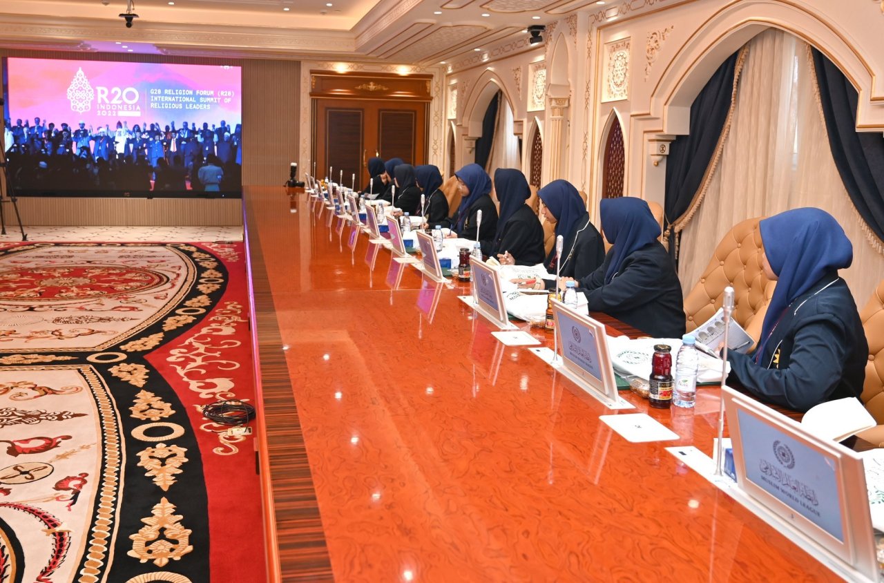 Les jeunes : partenaires du présent et pionniers de l’avenir     Conformément à notre mission, qui traduit nos valeurs empreintes de miséricorde envers l’humanité, suivant la guidance de notre noble religion, où notre Prophète (paix sur lui) a dit :  « Les personnes les plus aimées d’Allah sont celles qui sont les plus bénéfiques aux autres. »