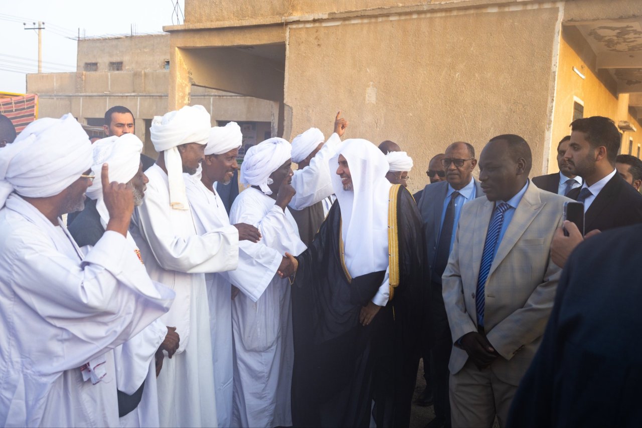 El Secretario General en Sudán: Cooperación y apoyo con el objetivo de restablecer los fundamentos de la estabilidad y la paz, a través de una serie de encuentros que el Sheij Mohammed Alissa mantuvo con dirigentes del gobierno y delegaciones de ulemas.