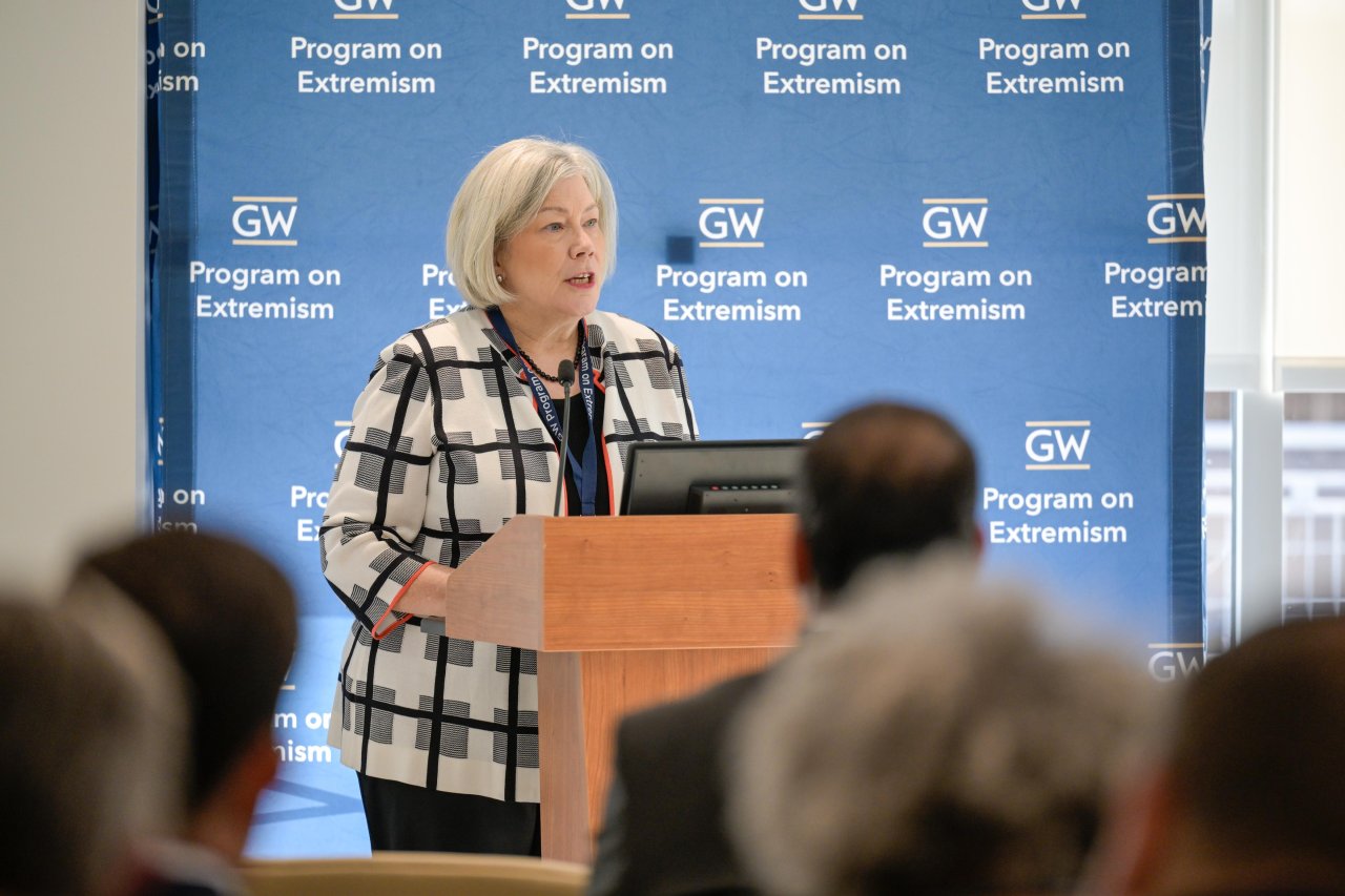 بدعوةٍ من رئيستها وبحضور الأكاديميين ومراكز البحوث  د. العيسى يحاضر في جامعة جورج واشنطن عن "الكراهية .. وقيم الإسلام تجاه أتباع الأعراق والأديان"