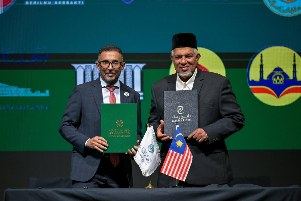 Dr. Al-Issa inaugurates from Malaysia the World Council for Scientific Miracles in the Qur’an and Sunnah, and sponsors the closing ceremony of the “Iman and Sains” program and competition