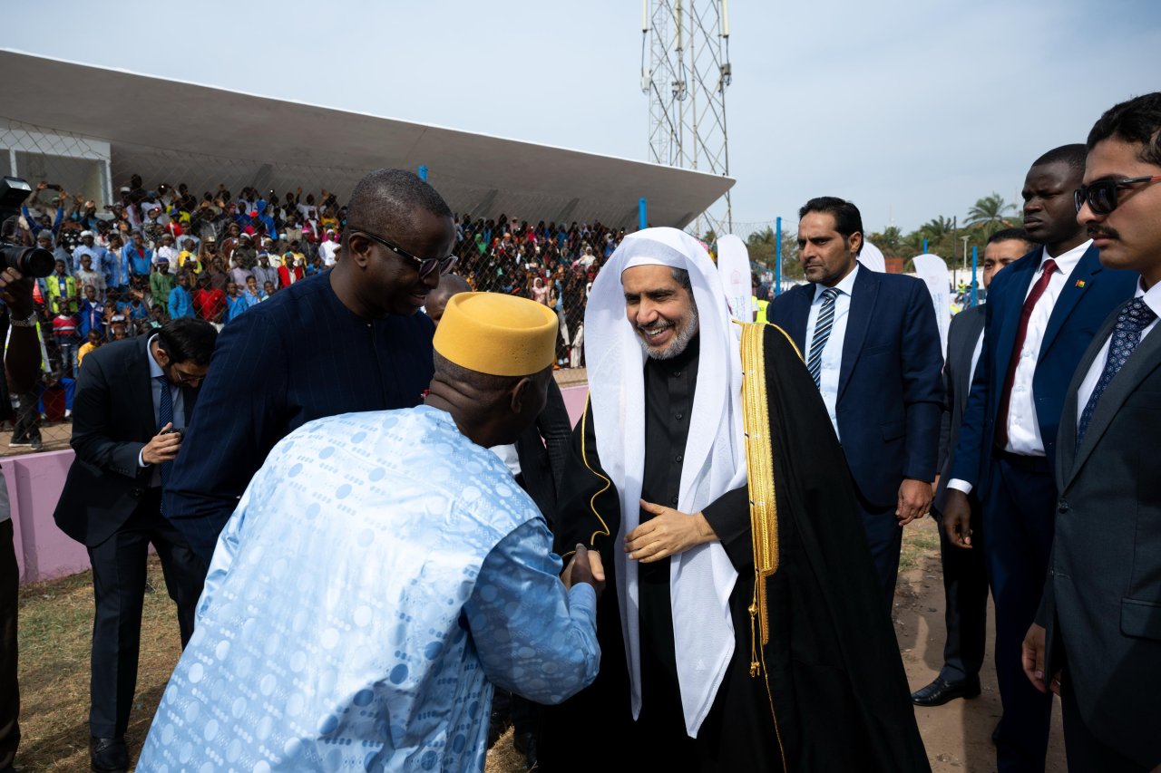 *رئيس غينيا بيساو وأمين عام رابطة العالم الإسلامي يدشّنان مسابقة &quot;تيجان النور القرآنية&quot; الأبرز من نوعها في الغرب الأفريقي*