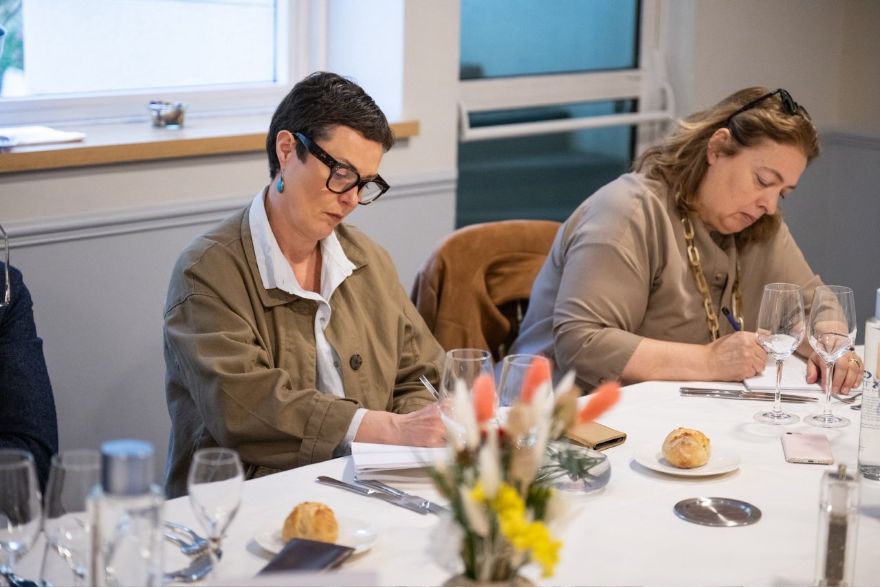 جناب آقای دکتر شیخ محمد العیسی در گفت‌وگویی با رسانه‌های خبری، خبرگزاری و رادیوی فرانسه با حضور خبرنگارانی از کشورهای مختلف، به بررسی شماری از مسائل فکری و اصطلاحات دینیِ رایج و دچار سوء‌فهم پرداخت: