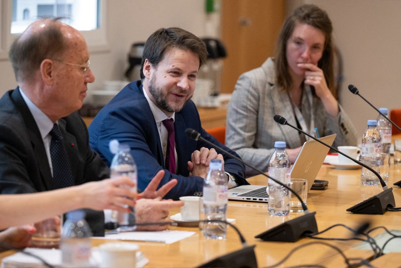 El Instituto Francés de Relaciones Internacionales (IFRI), en París, organizó un seminario para el Secretario General y Presidente de la Comisión de Ulemas, el Sheij Mohammed Alissa