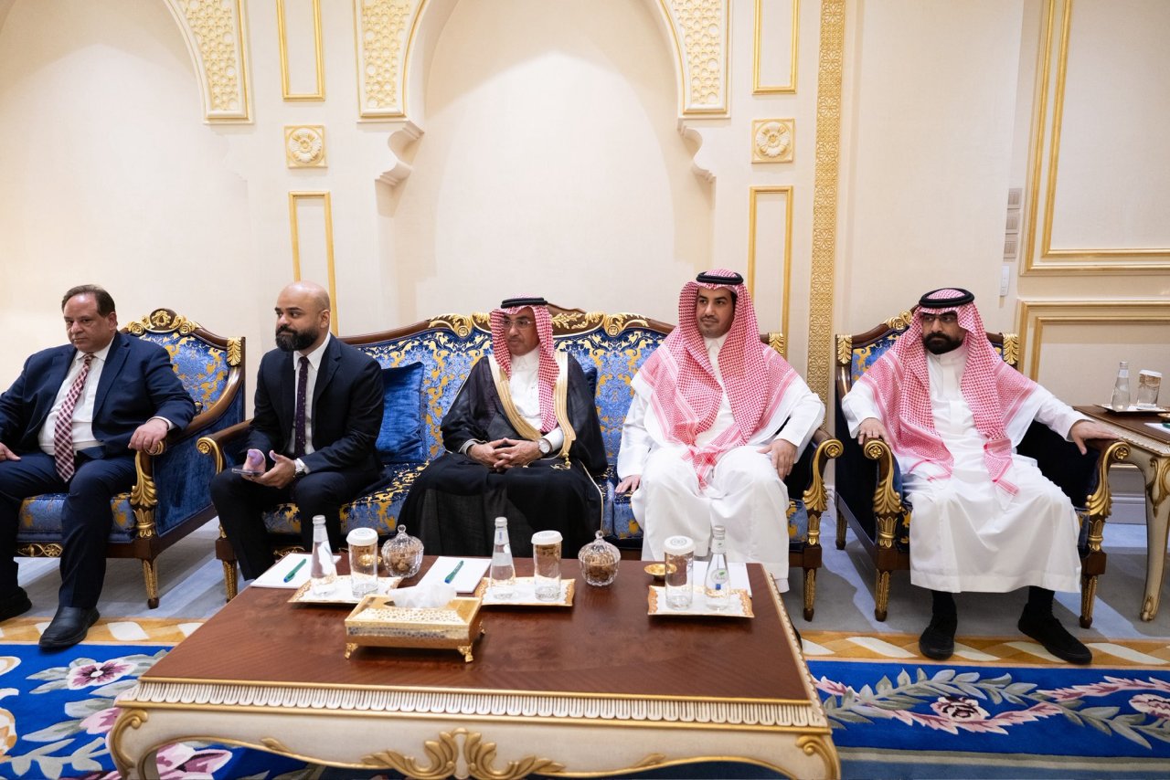 Yang Mulia Sekretaris Jenderal LMD, Ketua Organisasi Ulama Muslim, Syekh Dr. Mohammed Alissa, menerima kunjungan Yang Mulia Ketua Parlemen Pakistan, Tuan Sardar Ayaz Sadiq.