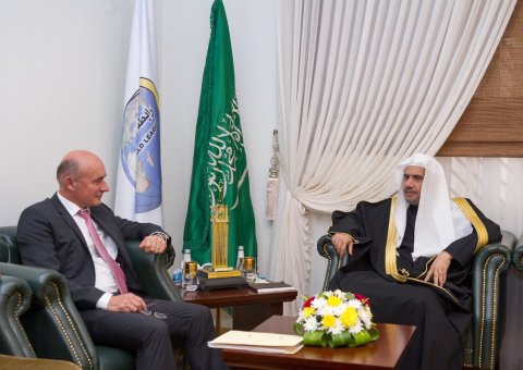 HE the SG met the German Ambassador to the Kingdom. The meeting addressed a number of topics of common interest. 