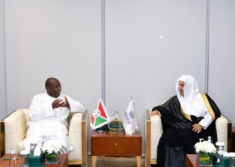 His Excellency, Mr. Evariste Ndayishimiye, the President of the Republic of Burundi, visits the Muslim World League Office in Riyadh