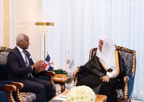 His Excellency Sheikh Dr. Mohammed Al-Issa, Secretary-General of the MWL and the Chairman of the Organization of Muslim Scholars, met with His Excellency Amb. Andy Rodriguez Duran, Ambassador of the Dominican Republic to Saudi Arabia