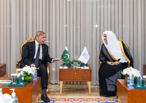 His Excellency Mr.ShehbazSharif, the Prime Minister of the Islamic Republic of Pakistan, visited the Muslim World League and met with His Excellency Sheikh Dr.Mohammed Al-issa, Secretary General of the MWL 