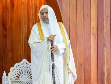 أمين عام رابطة العالم الإسلامي يفتتح جامع الرحمن في نيوزيلندا ويخطب أول جُمعةٍ فيه
