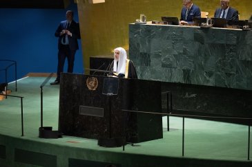  Excellency Sheikh Dr. Mohammed Al-Iissa, arrived today at the United Nations Headquarters in New York, where he delivered the keynote address on behalf of the Muslim peoples