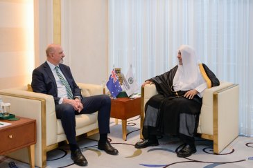 Yang Mulia Sekretaris Jenderal LMD, Ketua Organisasi Ulama Muslim, Syekh Dr. Mohammed Alissa , menerima kunjungan Yang Mulia Duta Besar Australia untuk Kerajaan Arab Saudi