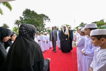 H.E. Sheikh Dr. Mohammed Al-Issa , Secretary-General of the MWL,  visited Jamia Masjid Al-Mustafa, the largest mosque in New Zealand, where he met with the mosque's administrators, officials of the (SAMA), and students